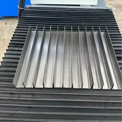 Stahlrahmen-Rollformmaschine Decken-T-Gitter-Rollformmaschine