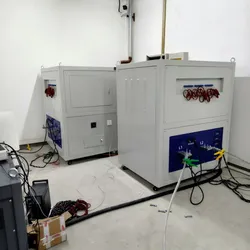 Gerador Trifásico de Alta Corrente Programável com Registro de Dados para Teste de Aumento de Temperatura