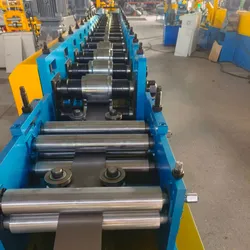 Hochgeschwindigkeits-Automatikmaschine zur Rollformung von Regalträgern mit SPS-Steuerung und hydraulischem Schneiden
