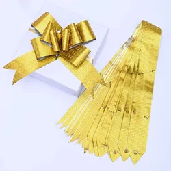 Geprägtes Metallic-Band zum Geschenkverpacken und Basteln