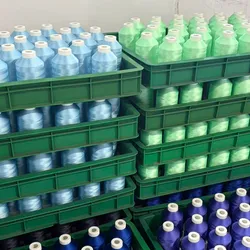 Mehrfarbiger 5000m Polyester-Stickfaden mit Federkern
