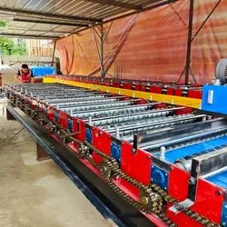 Hydraulische Schneid-Minirib-Maschine Mini-Ripp-Wandverkleidungmaschine