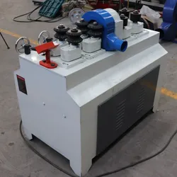 Machine à fabriquer des poignées de balai en bois, rodage des tiges
