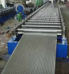 Macchina per la formatura a rulli per la rimozione della polvere Macchina per la formatura dei pannelli del container