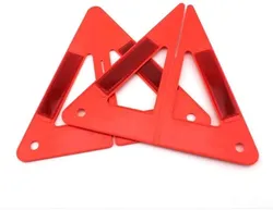 Triangolo di avvertimento in materiale riflettente
