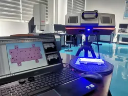 Máquina de Router CNC com Tecnologia Fotográfica a Laser Azul