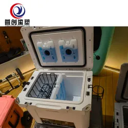 Kartonagenmaschine und Rotationsformmaschine