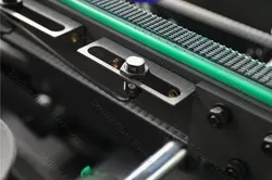 Vollautomatische Lade- und Entladeeinheit mit SPS-Steuerung und Servomotor