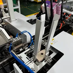 Máquina de Embalagem em Caixa de Cartão para Lâmpada e Bulbo LED Multifuncional Automático