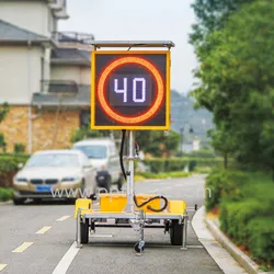 Biển báo LED năng lượng mặt trời ngoài trời IP65 với tốc độ biến đổi có giới hạn