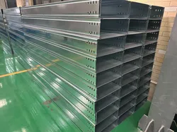 Macchina per la formatura a freddo di vassoi per cavi completamente automatica, macchina per la produzione di vassoi per cavi in metallo