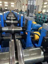 Macchina per la formatura a freddo di vassoi per cavi completamente automatica, macchina per la produzione di vassoi per cavi in metallo