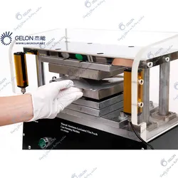 Labortests zur Batterieentwicklung mit einer Produktionsmaschine für die Formgebung von Taschenzellen