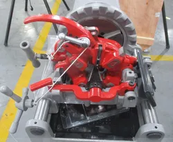 Máquina de fabricação de threading