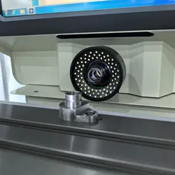 Sistema di Ispezione Ottica a Controllo di Precisione con Tecnologia Touchscreen