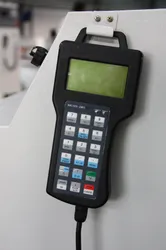 Automatisches Lade- und Entladesystem CNC Holzfräse