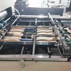 Fabrikpreis Kartonbox Fenster Klebemaschine Papierbox Fenster Patch-Klebemaschine