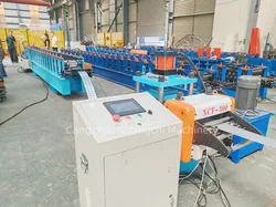 Regal-Säule-Rollformmaschine Supermarktregale Aufstellregal-Herstellungsmaschine