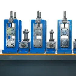 Fabrikneu bereitgestellte maßgeschneiderte Fertigung Formmaschine
