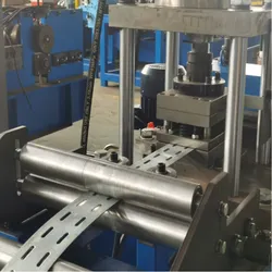 Stahlrahmen-Rollformmaschine Decken-T-Gitter-Rollformmaschine