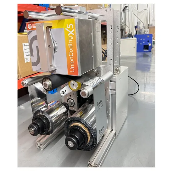 Máquina de rebobinado de línea nueva con codificación por inyección de tinta de rodillo a rodillo para codificación QR, operación simple, máquina de rebobinado pictures & photos