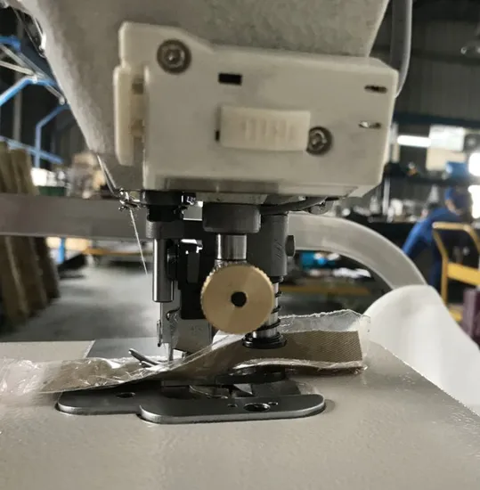 Direktantrieb Computerisierte Lockstich-Nähmaschine (Mit Schneider) pictures & photos