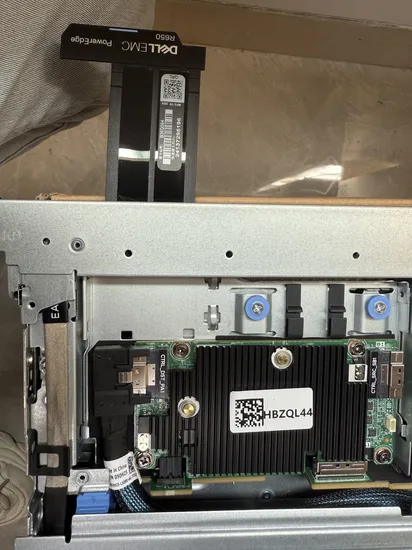 ราคาที่ดีที่สุด Poweredge R730xd R740xd เซิร์ฟเวอร์ DELL สำหรับ IPTV เซิร์ฟเวอร์คอมพิวเตอร์ ตู้เก็บข้อมูลในตู้แร็ค รีโนเวท ขายส่ง pictures & photos