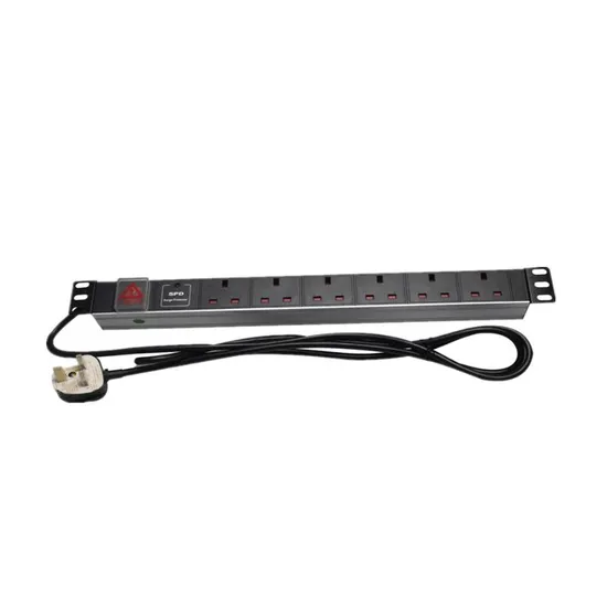基本 19inch PDU 電源分配 UK プラグ PDU サーバーラック pictures & photos