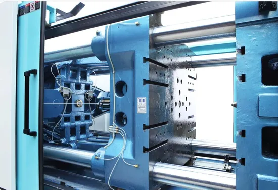 Kunststoffknopfherstellungsmaschine Spritzgießmaschine pictures & photos