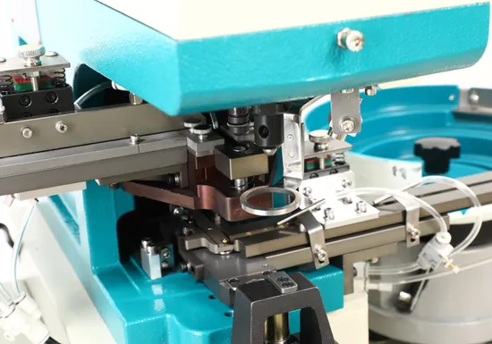 Knopfanziehmaschine Automatische Knopfmaschine Kleidungsstück-Knopfmaschine Knopf-Nähmaschine pictures & photos