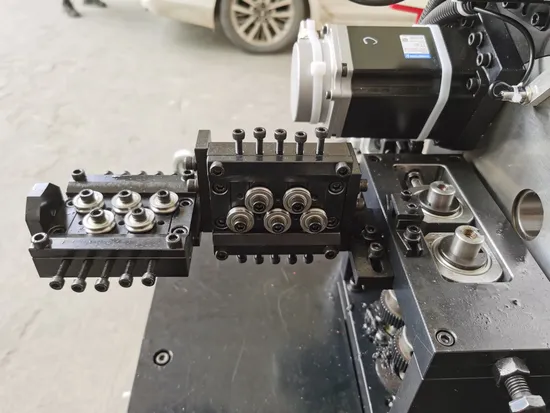 Máquina de bobinado de resortes de compresión para 1mm a 4mm pictures & photos