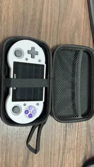 Rg353p/Rg353PS Giocatori di Giochi Portatili 3.5 Console di Videogiochi con Schermo Multi Touch da Pollici Sistema Android Linux Scheda SD pictures & photos
