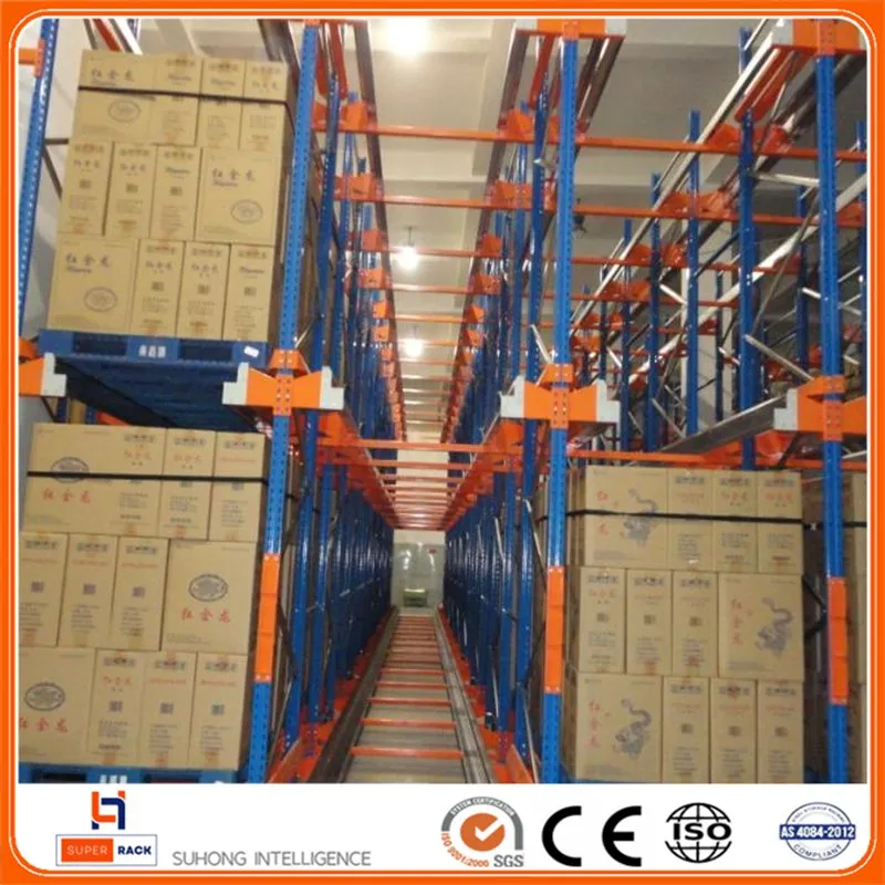 Carrello di stoccaggio automatico a radiofrequenza per magazzino con racking ad alta densità e controllo remoto pictures & photos