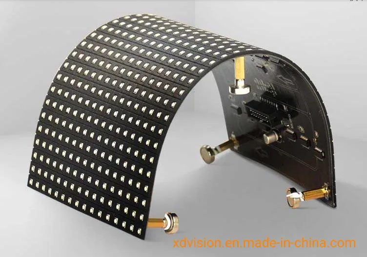pH4 P4 RGB SMD Tam Renkli LED Yumuşak Modül Özelleştirilmiş LED Esnek Modül Kavisli LED Ekran için pictures & photos