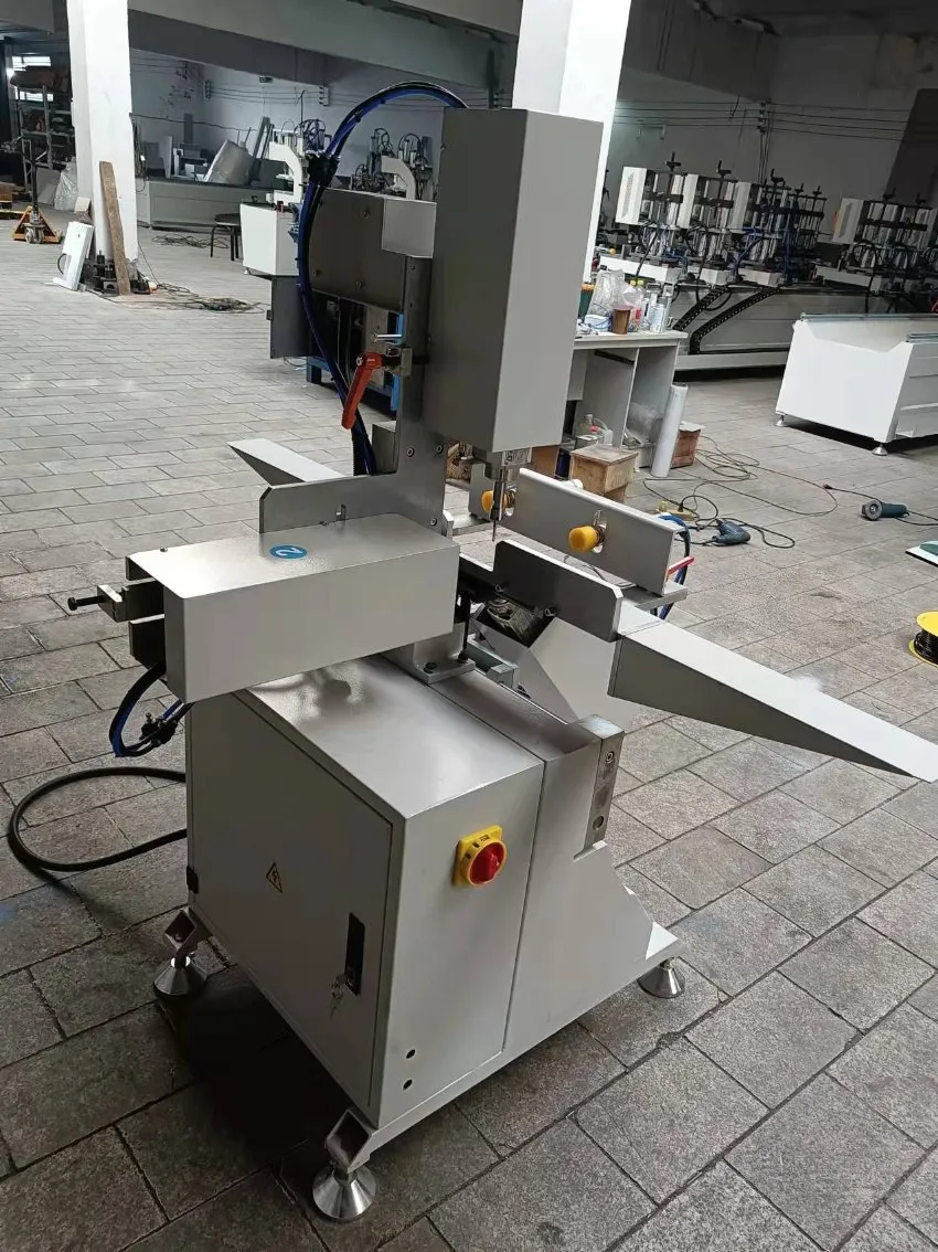 Máquina de fresagem de buraco de fechadura de janela de alta qualidade e máquina de roteamento de cópia para maquinário de janela de alumínio pictures & photos