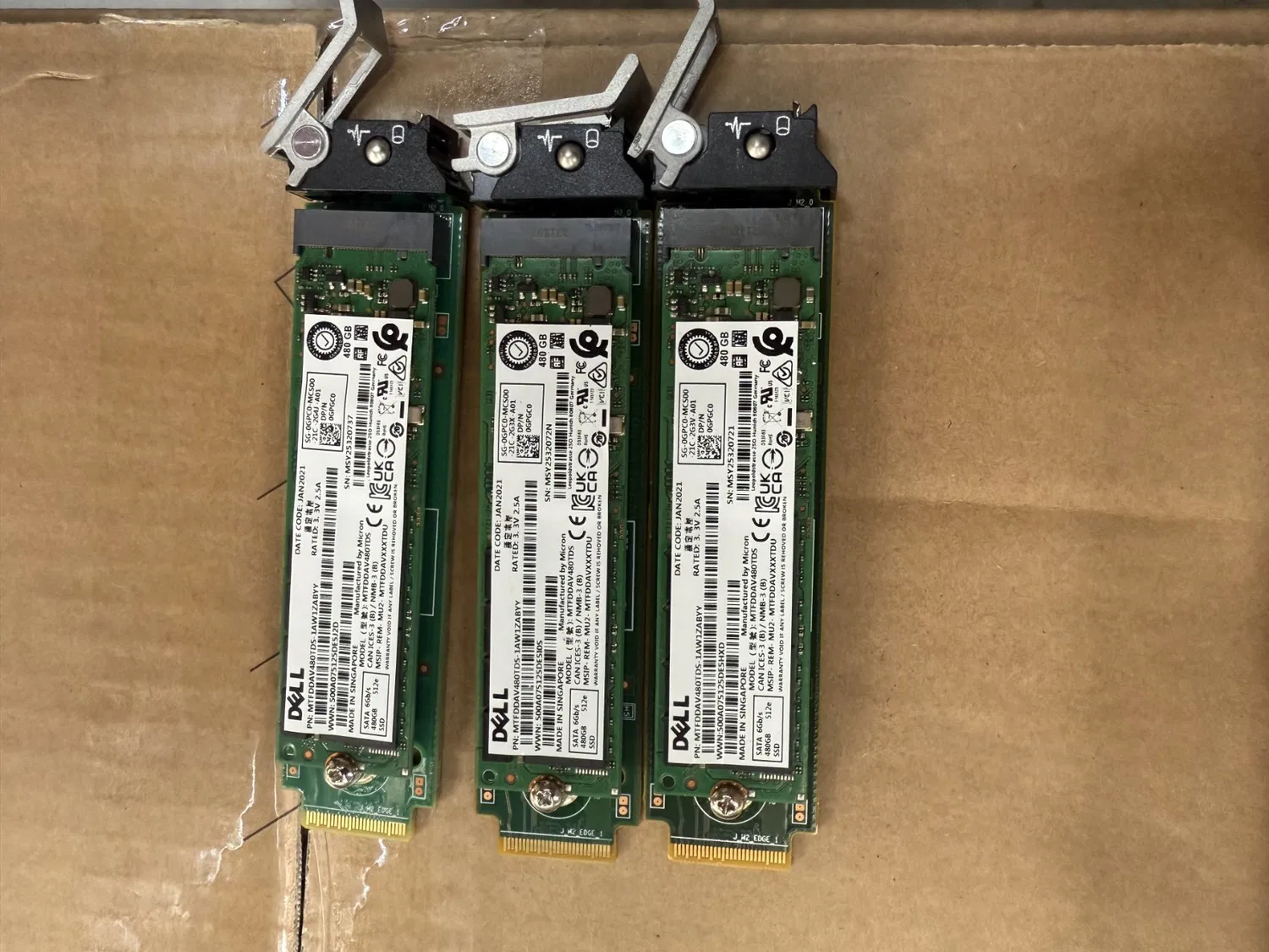 Serveur Rack DELL EMC R350 R450 R550 R650 R660 R660xs R750 R750xs R760 R760xs R860 R960 Serveur Poweredge DELL pictures & photos