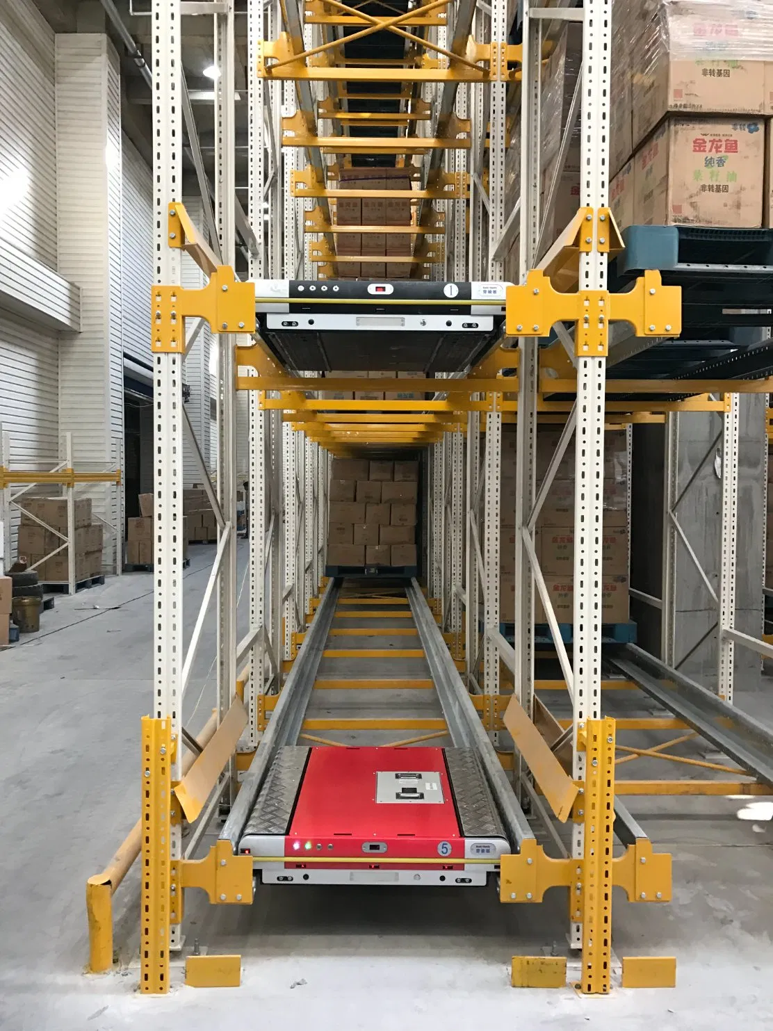 Système de rayonnage à navette automatique robuste en métal pour le stockage de palettes avec certification CE ISO pictures & photos