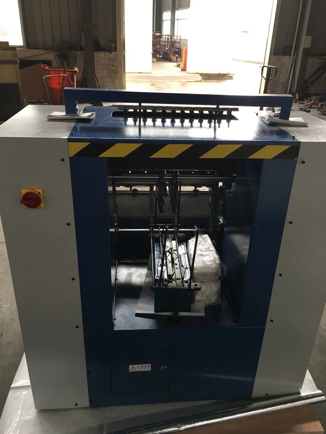 Halbautomatische Buchnähmaschine für Notizbuchfaden Buchfaden Nähmaschine pictures & photos