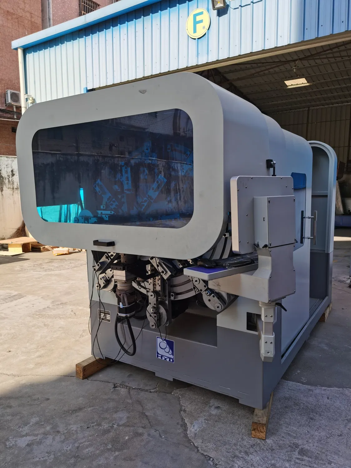 Machine de fabrication de ressorts sans came et machine de formage de ressorts pictures & photos