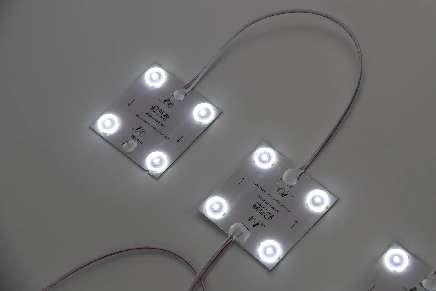 โมดูล LED SMD 3030 กันน้ำ กล่องโฆษณา แหล่งแสงด้านข้าง pictures & photos
