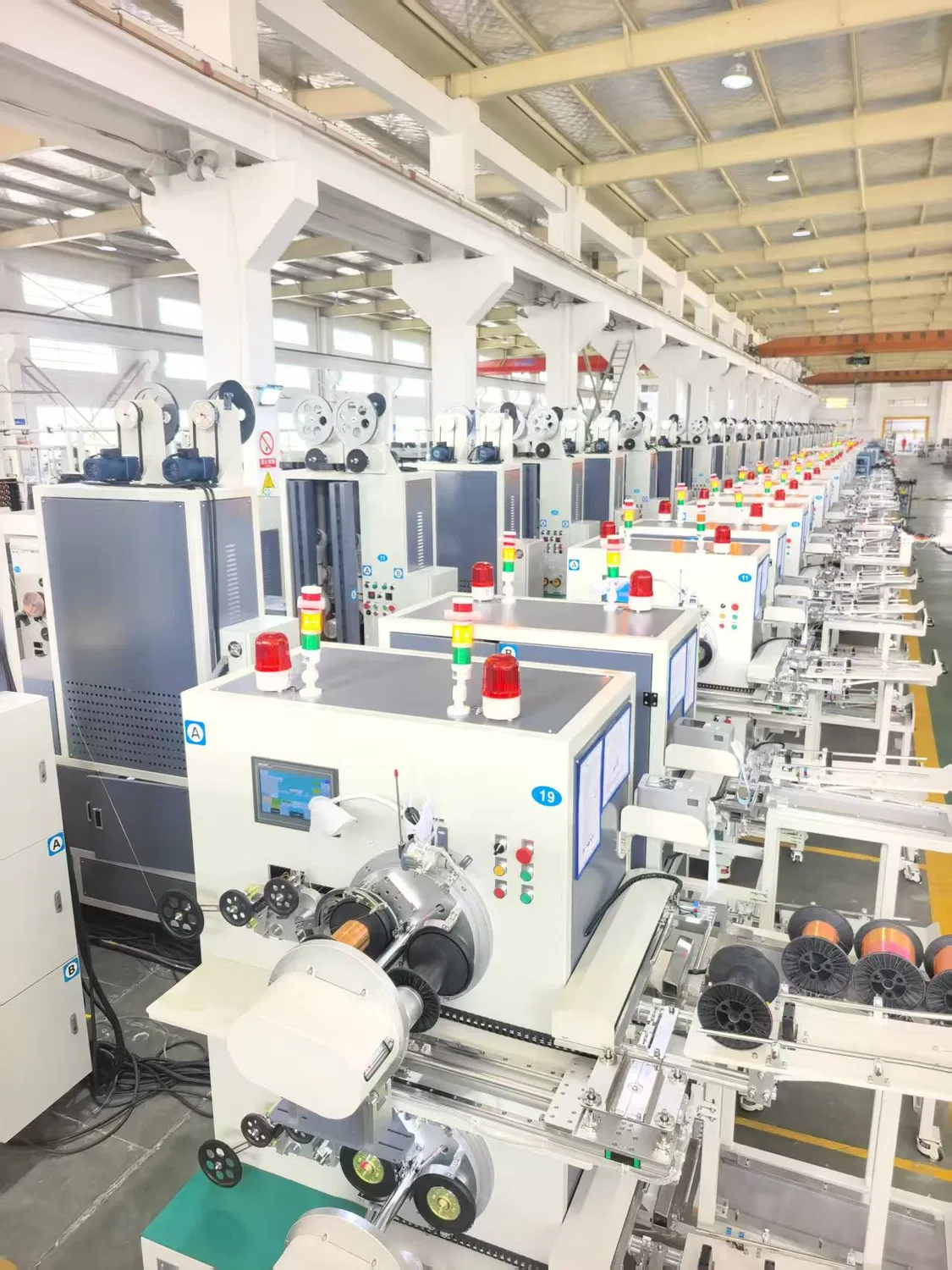 Mesin Penggulung Pita Presisi Tinggi untuk Produksi Modul Surya pictures & photos