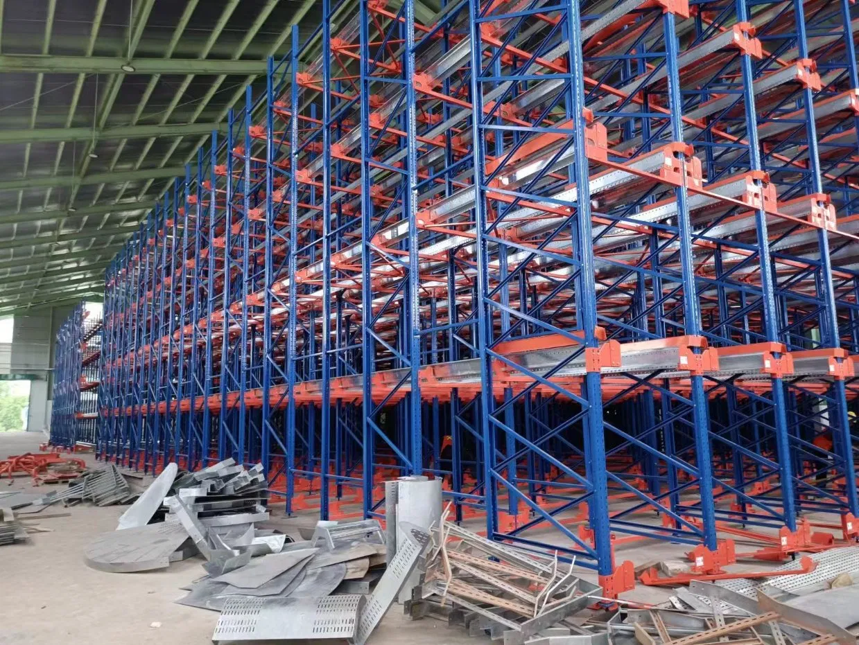 Sistema di stoccaggio con scaffali a rullo per shuttle radio ad alta utilizzazione dello spazio, scaffali per magazzino, scaffali personalizzati per pallet con sistema di corsia a velocità impostata pictures & photos