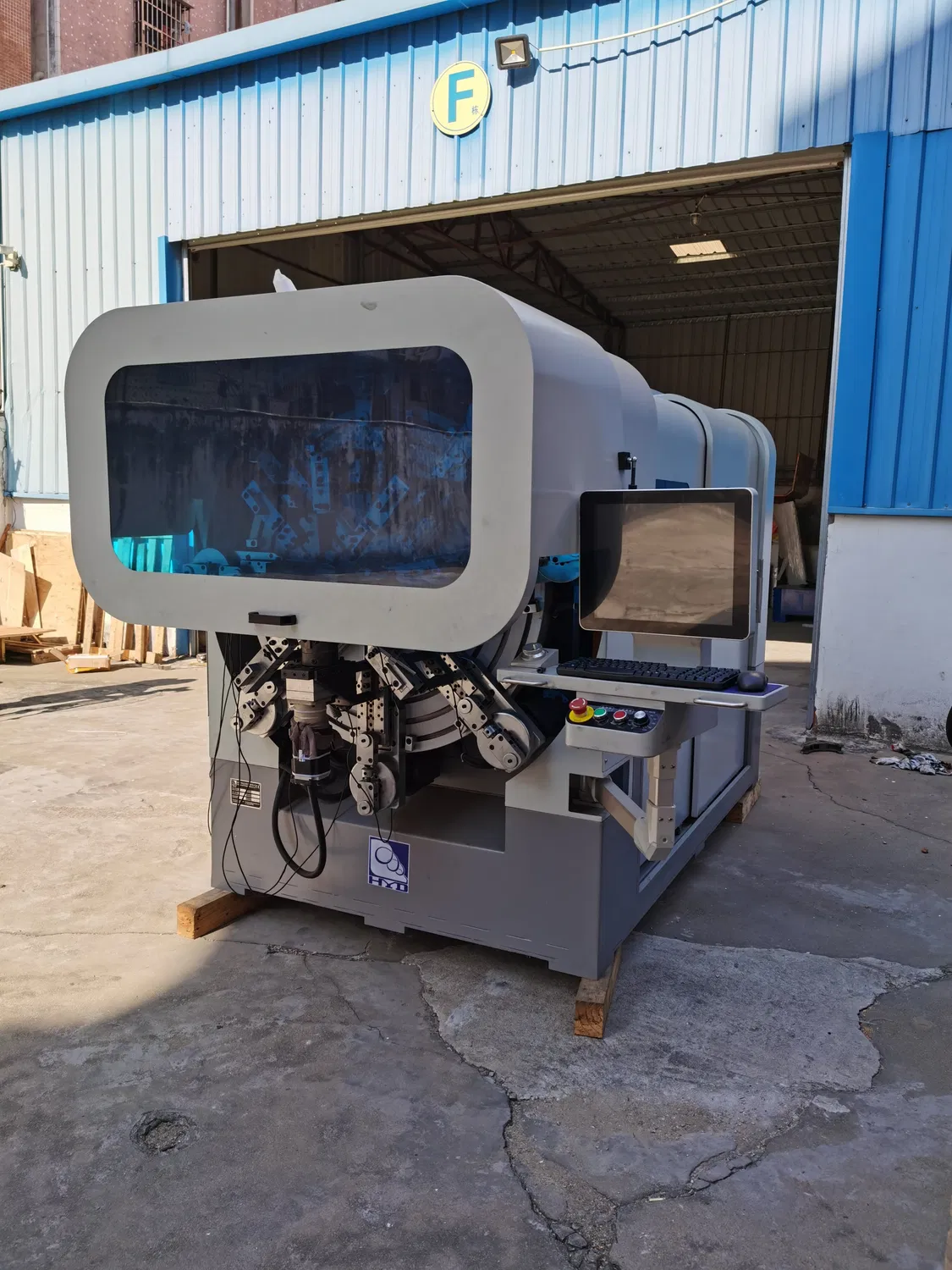 Machine de fabrication de ressorts sans came et machine de formage de ressorts pictures & photos