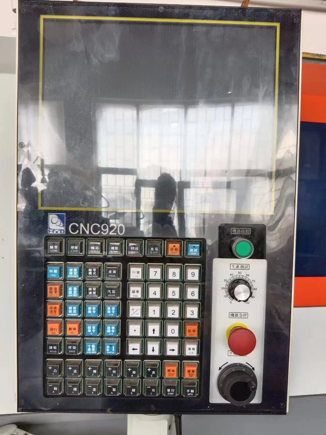 Macchina automatica per la produzione di piccole molle a compressione, macchina per avvolgere molle torsionali, attrezzature dalla Cina pictures & photos