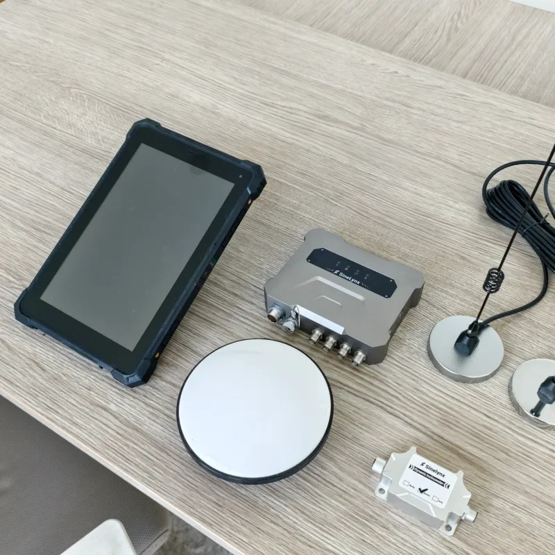 Le contrôle de machine RTK de précision améliore les performances des dispositifs de système de creusement GPS RTK pictures & photos