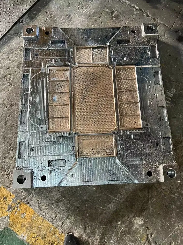 Otomatik Yeni Kauçuk Plastik Sandalye Kutu Enjeksiyon Yapma Makinesi Enjeksiyon Kalıplama pictures & photos