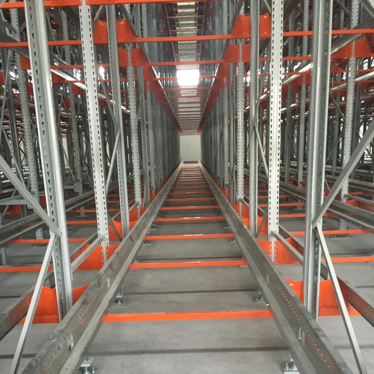 Hệ thống kệ chứa hàng tự động trong kho, kệ chứa hàng bằng pallet cho kho công nghiệp, hệ thống kệ chứa hàng bằng xe đẩy pictures & photos