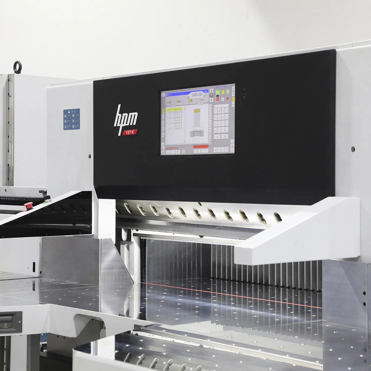 Kolay Kullanımlı Otomatik Kağıt Kesme Makinesi Akıllı Program Kontrolü Kağıt Kesme Guillotine Makinesi pictures & photos