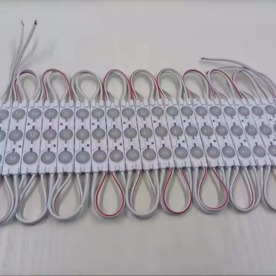 Modul Injeksi LED Modul LED DC12V 3 Chip Cahaya Luar Ruangan Supercerah Merah Biru Hijau untuk Tanda Huruf Iklan Tanda Modul LED untuk Tanda Kotak Cahaya pictures & photos