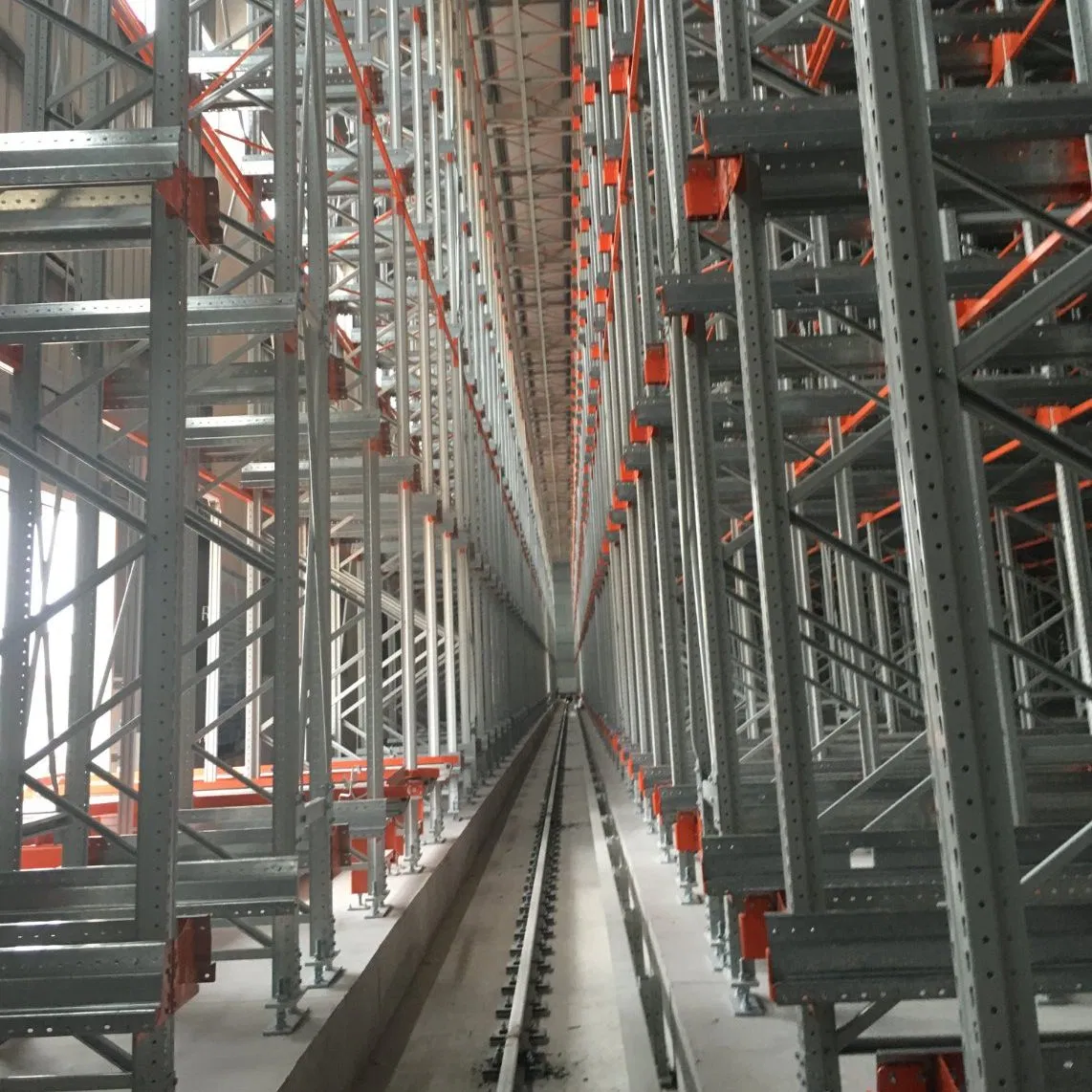 Hệ thống kệ chứa hàng tự động trong kho, kệ chứa hàng bằng pallet cho kho công nghiệp, hệ thống kệ chứa hàng bằng xe đẩy pictures & photos